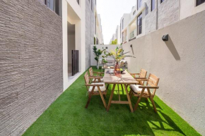 Frank Porter - DAMAC Hills Veneto Villas